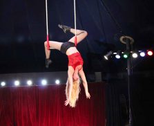 circusevents-koeln-trapez-show-haengend