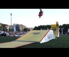 40597088_297435160988069_7162334707449856_n